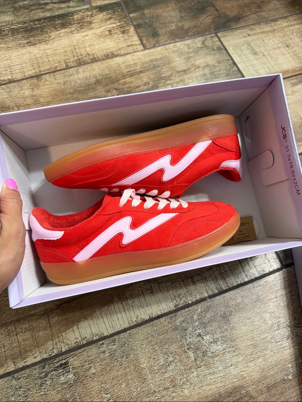 Madden Girl Red and Pink Low-Top Sneakers